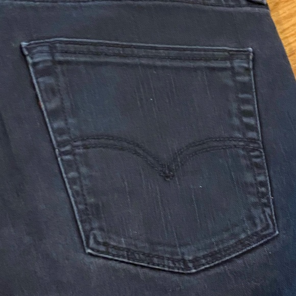 Levi’s Jeans - Picture 6 of 9